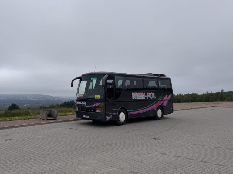 Setra S309 HD wynajem klubowego autobusu ze Świeradowa Zdroju